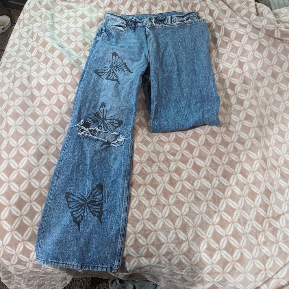 Baggy butterfly jeans